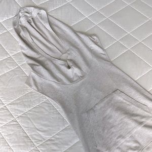 Hooded Open-back Sleeveless Sweatshirt